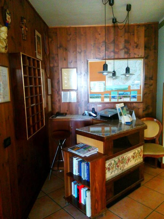 Il Campanile Hotel - La Cantina Del Pittore Miazzina ภายนอก รูปภาพ