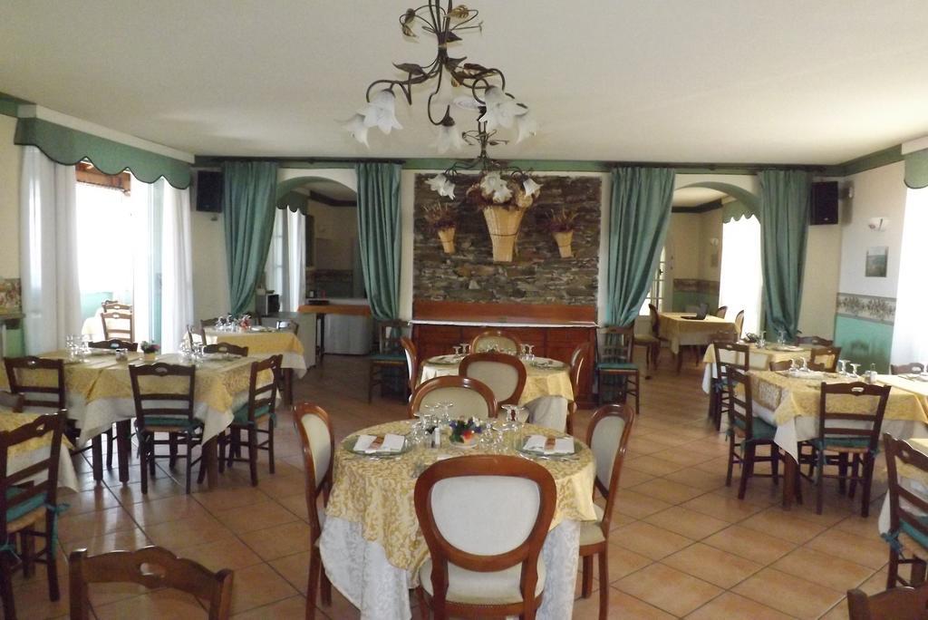 Il Campanile Hotel - La Cantina Del Pittore Miazzina ภายนอก รูปภาพ