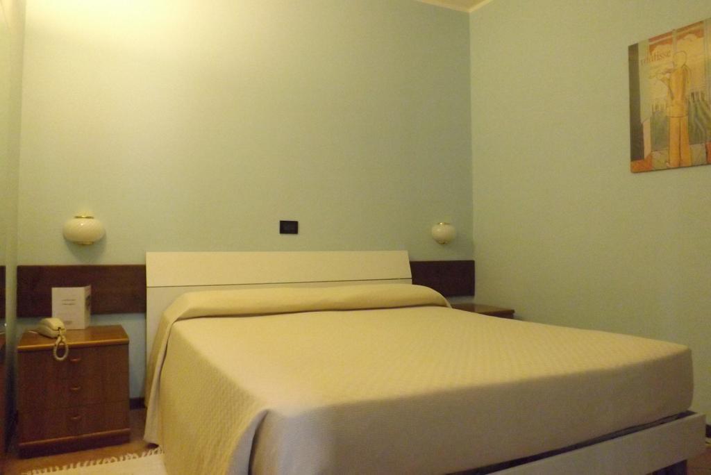 Il Campanile Hotel - La Cantina Del Pittore Miazzina ภายนอก รูปภาพ