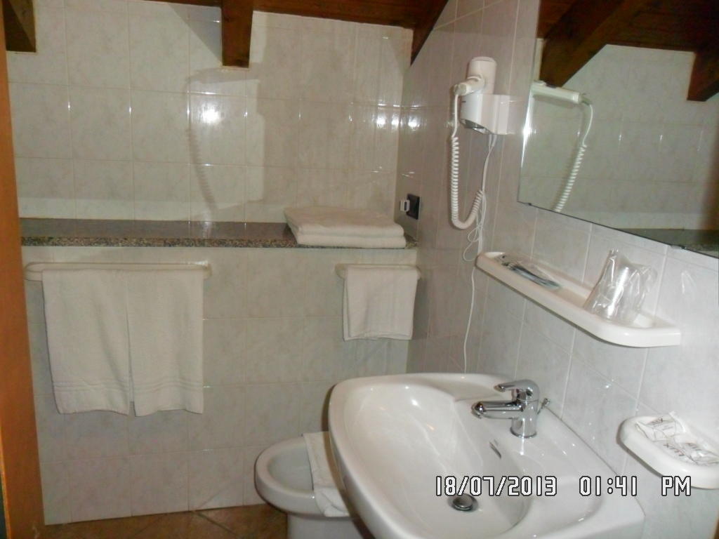 Il Campanile Hotel - La Cantina Del Pittore Miazzina ภายนอก รูปภาพ